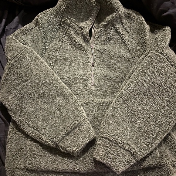 Lulu Cozy Green Sherpa Pullover - Picture 1 of 4